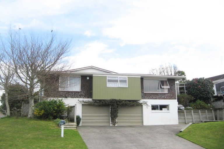 Photo of property in 1 Cabot Place, Frankleigh Park, New Plymouth, 4310