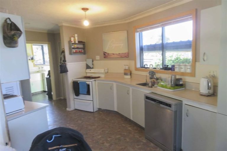 Photo of property in 44 Douglas Street, Grasmere, Invercargill, 9810