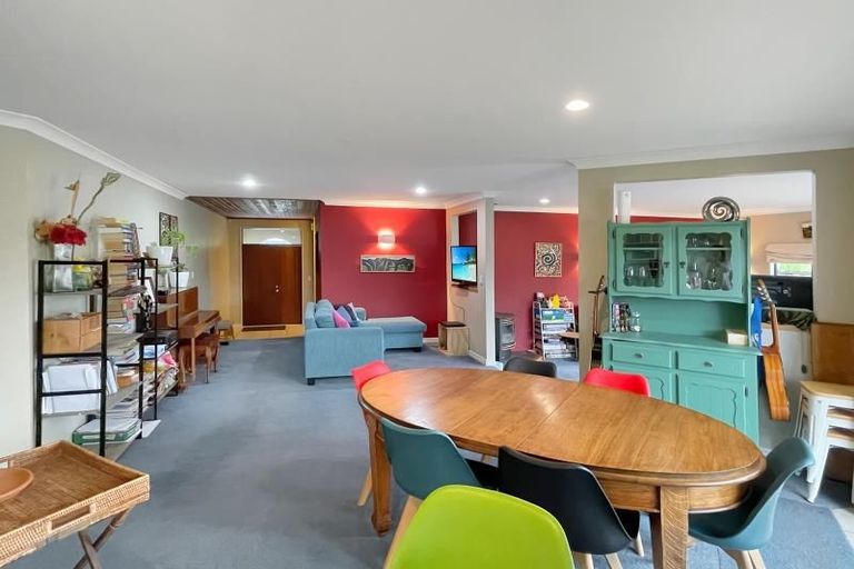 Photo of property in 14 Greenough Place, Rototuna, Hamilton, 3210