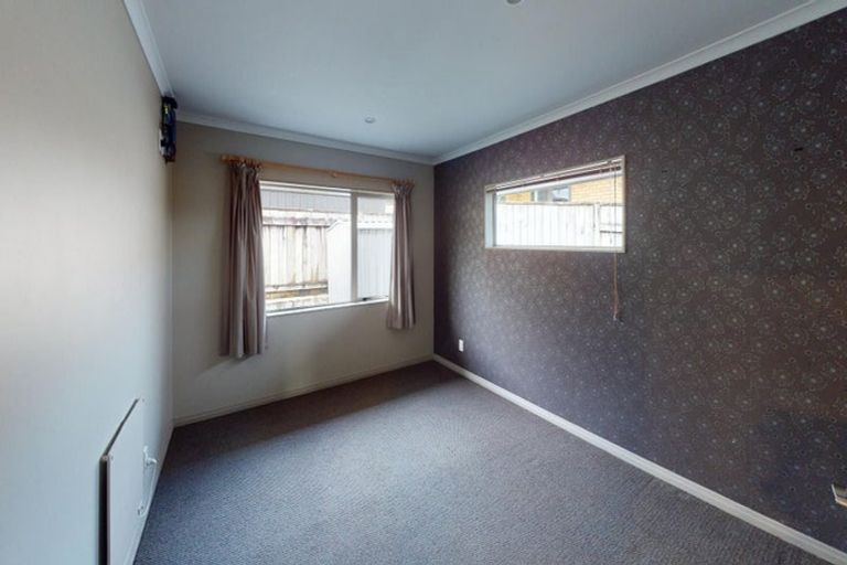 Photo of property in 27 Johnstone Drive, Fitzherbert, Palmerston North, 4410