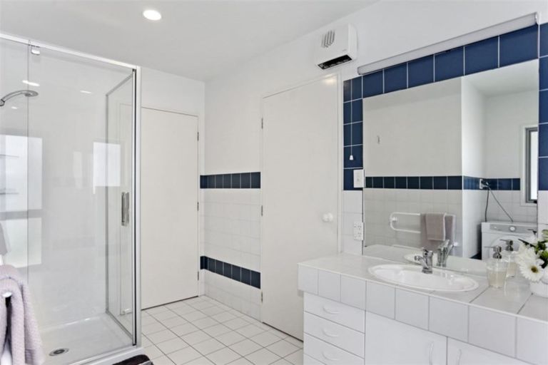 Photo of property in 70c Clyde Road, Ilam, Christchurch, 8041