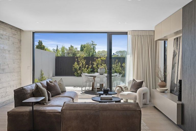 Photo of property in 32a Gracefield Avenue, Christchurch Central, Christchurch, 8013