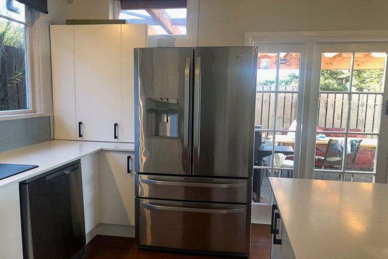 Photo of property in 17 Queen Street, Brighton, Dunedin, 9035