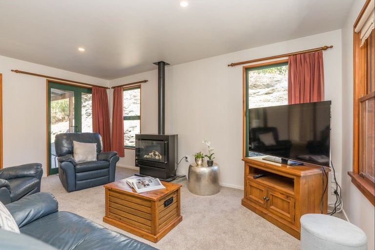 Photo of property in 24 Cornwall Street, Arrowtown, 9302