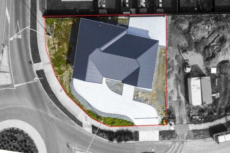 Photo of property in 1 Mawai Hakona Drive, Wallaceville, Upper Hutt, 5018