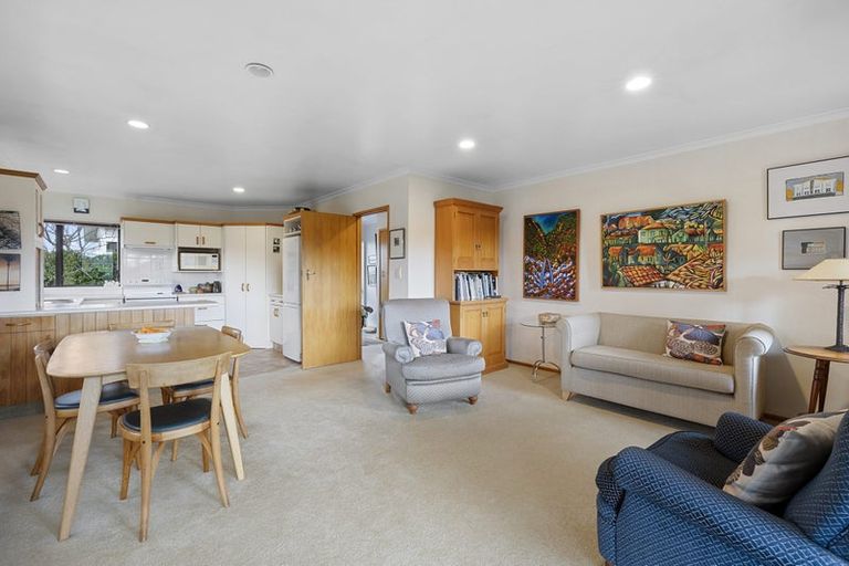 Photo of property in 3 Kura Street, Brooklands, New Plymouth, 4310