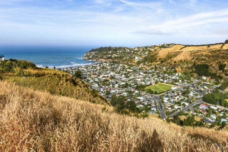 Photo of property in 1 Oxenhope Road, Richmond Hill, Christchurch, 8081