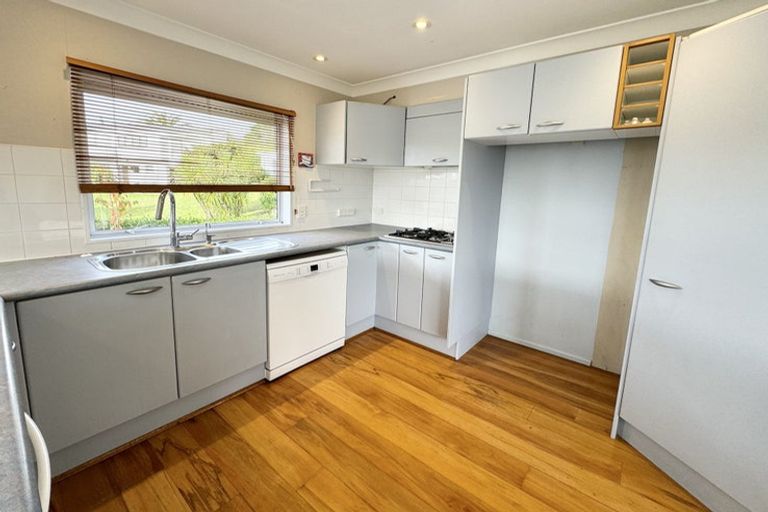 Photo of property in 21a Madison Place, Forrest Hill, Auckland, 0620