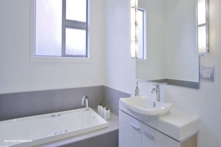 Photo of property in 41 Stace Hopper Drive, One Tree Point, 0118