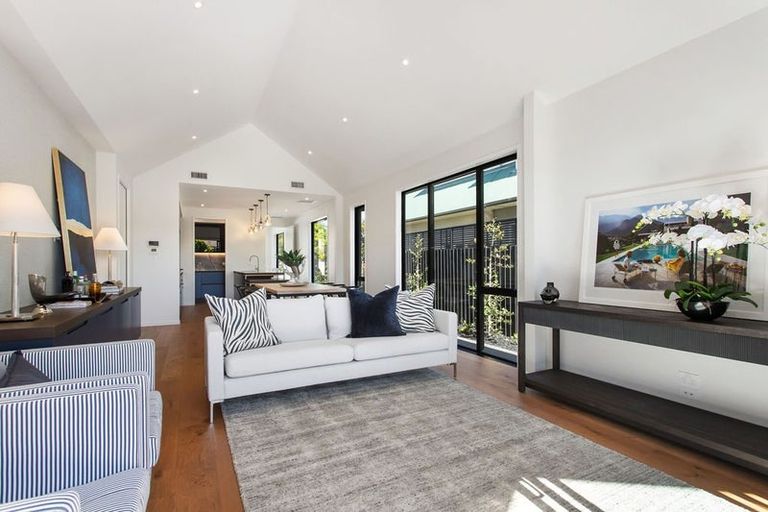 Photo of property in 85 Glandovey Road, Fendalton, Christchurch, 8052