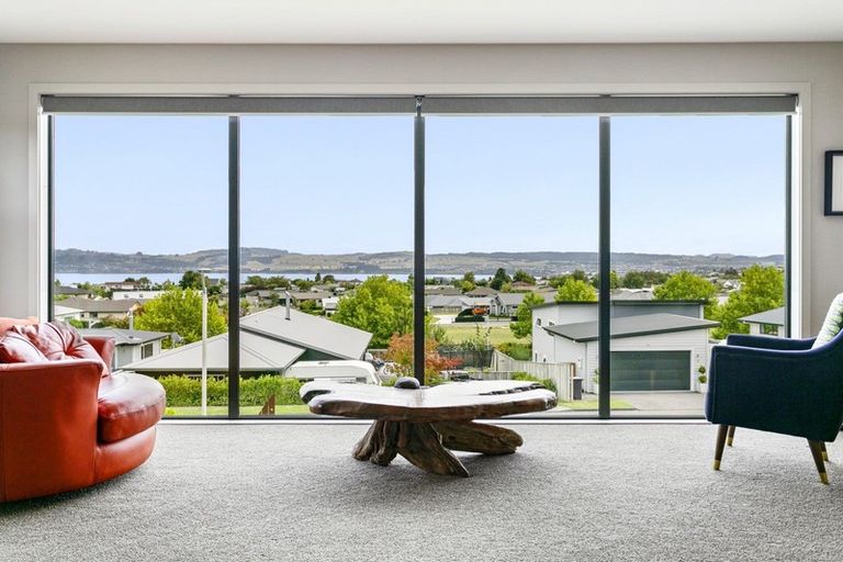 Photo of property in 15 Moa Lane, Richmond Heights, Taupo, 3330