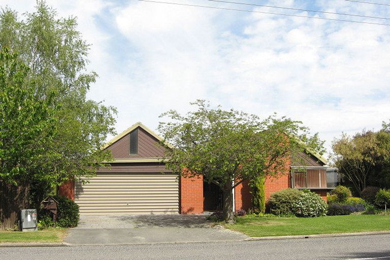 Photo of property in 37 West Belt, Rangiora, 7400