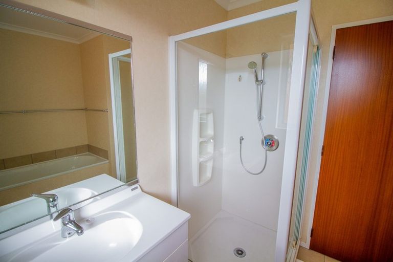 Photo of property in 11a Henare Street, West End, Palmerston North, 4412