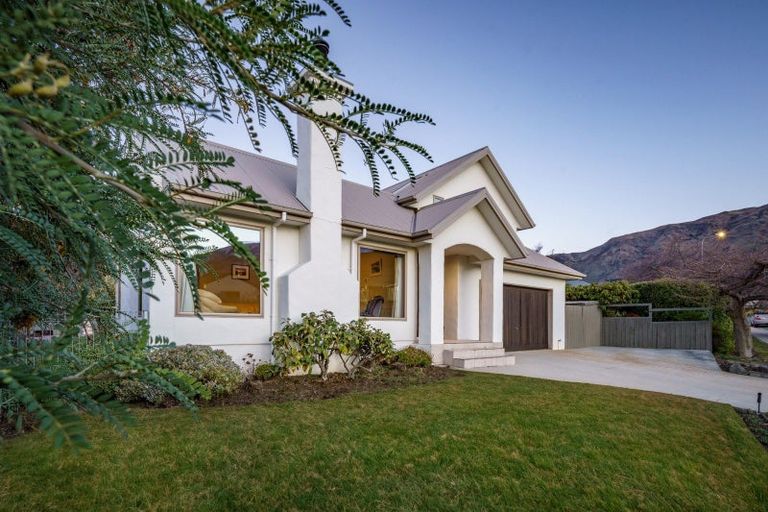 Photo of property in 72a Meadowstone Drive, Wanaka, 9305