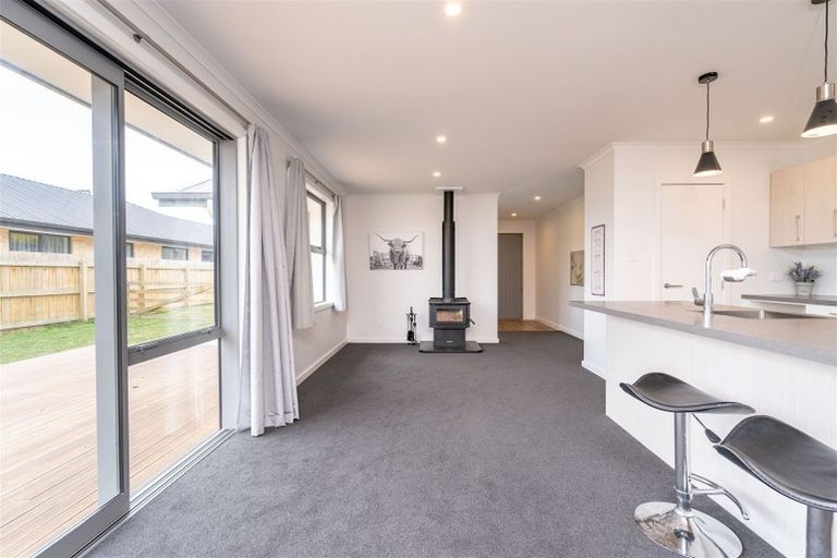 Photo of property in 6 Nore Street, Waihola, Milton, 9073