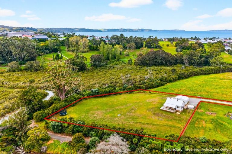 Photo of property in 20 Te Whau Lane, Snells Beach, 0920