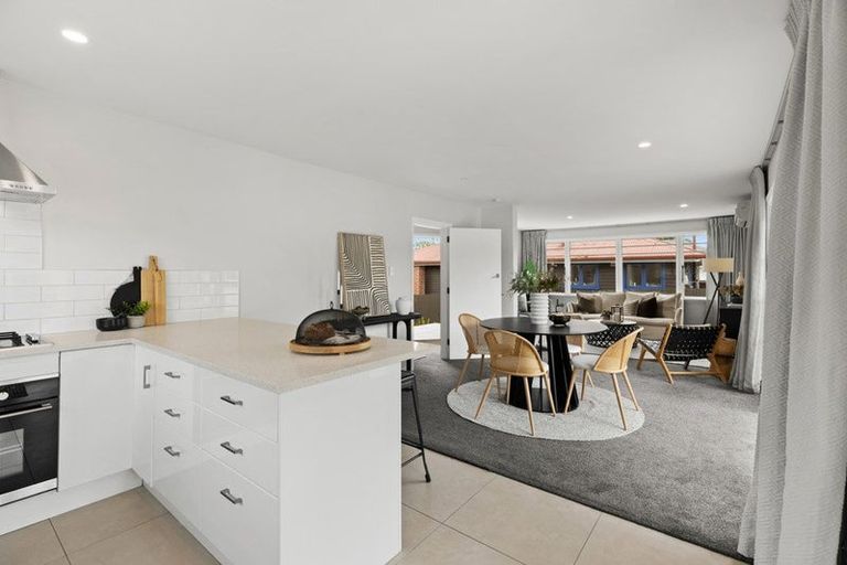 Photo of property in 6 Riverlaw Terrace, Saint Martins, Christchurch, 8022