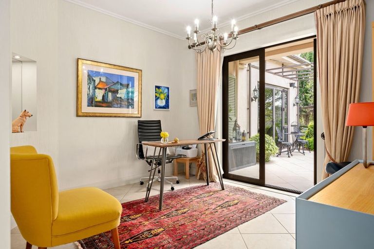 Photo of property in 35 The Esplanade, Huntington, Hamilton, 3210