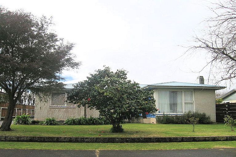 Photo of property in 36 Deal Crescent, Flaxmere, Hastings, 4120