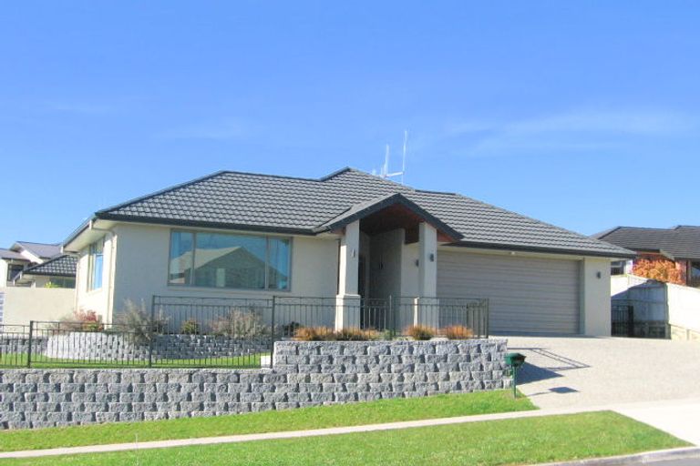 Photo of property in 15 Achilles Rise, Flagstaff, Hamilton, 3210