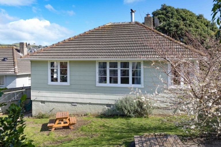 Photo of property in 50 Dimock Street, Titahi Bay, Porirua, 5022