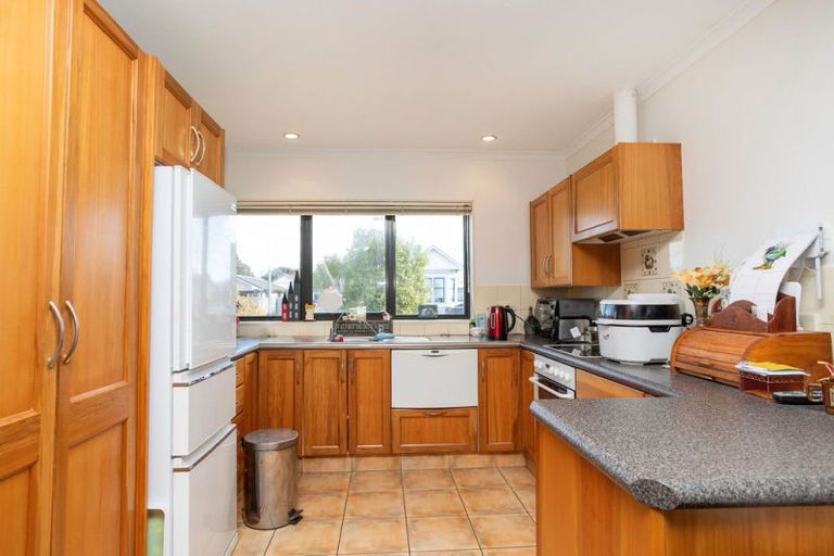 Photo of property in 45 Barraud Street, Dannevirke, 4930