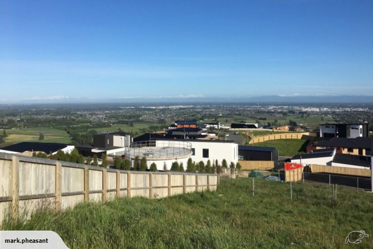 Photo of property in 8 Millbeck Place, Westmorland, Christchurch, 8025