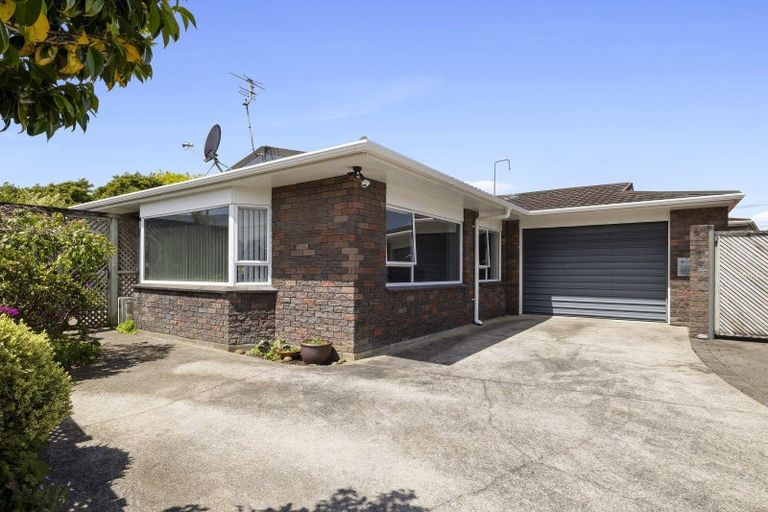 Photo of property in 21a Sanders Avenue, Westown, New Plymouth, 4310