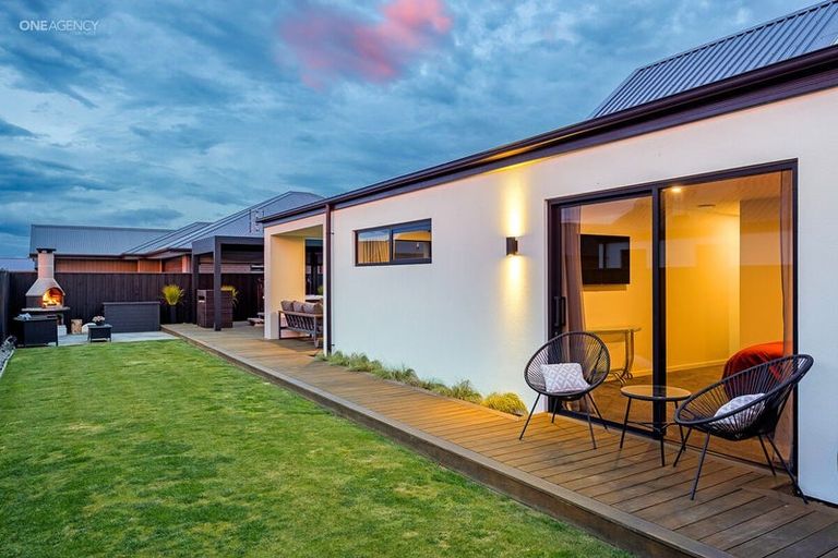 Photo of property in 4 Goldie Drive, Rangiora, 7400