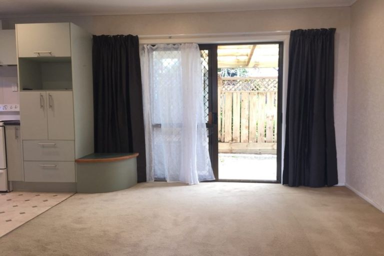 Photo of property in 39a Sturges Road, Henderson, Auckland, 0612