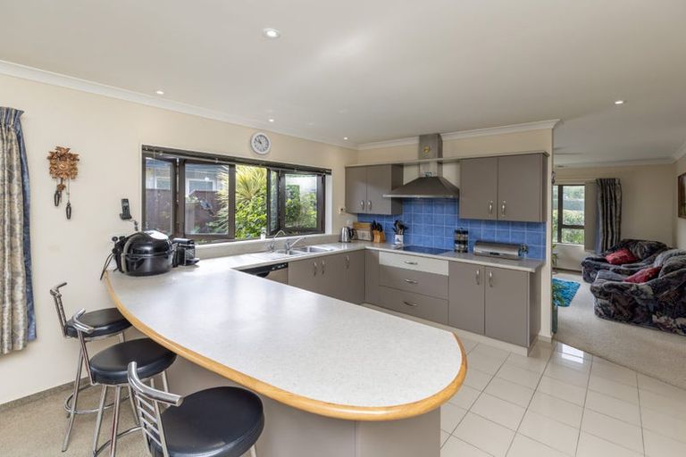 Photo of property in 196 Milne Drive, Paraparaumu, 5032