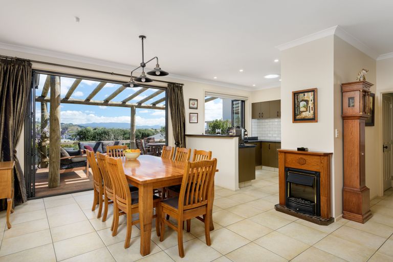Photo of property in 50 La Colina Place, Bethlehem, Tauranga, 3110