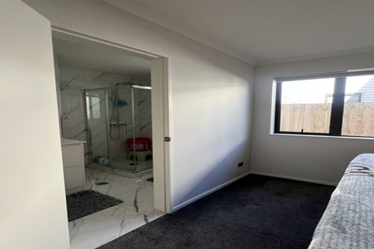 Photo of property in 8d Kent Road, Manurewa, Auckland, 2102