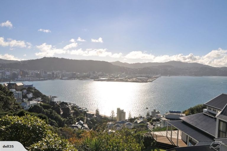 Photo of property in 62a Palliser Road, Roseneath, Wellington, 6011