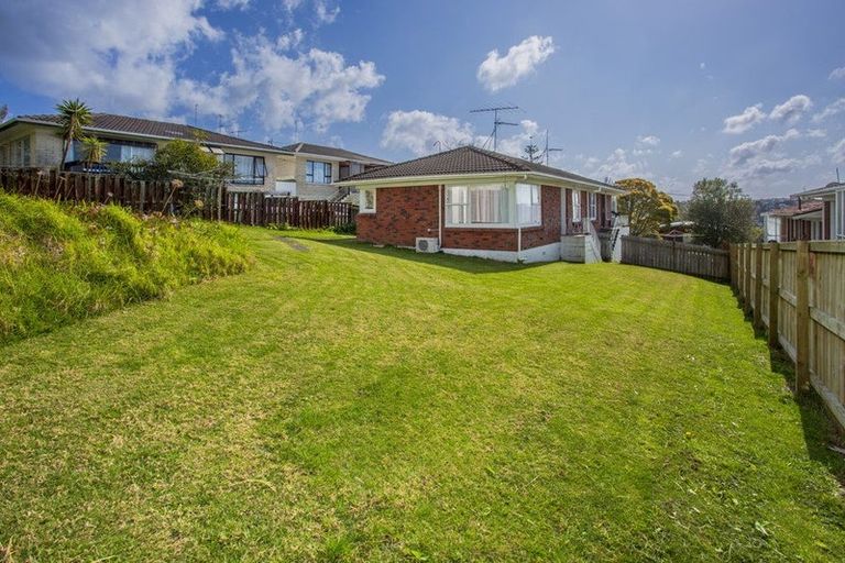 Photo of property in 2/18 Anne Road, Hillcrest, Auckland, 0627