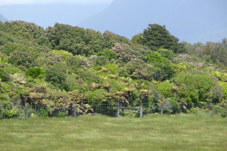 Photo of property in 46 Johnston Crescent, Haast, 7886