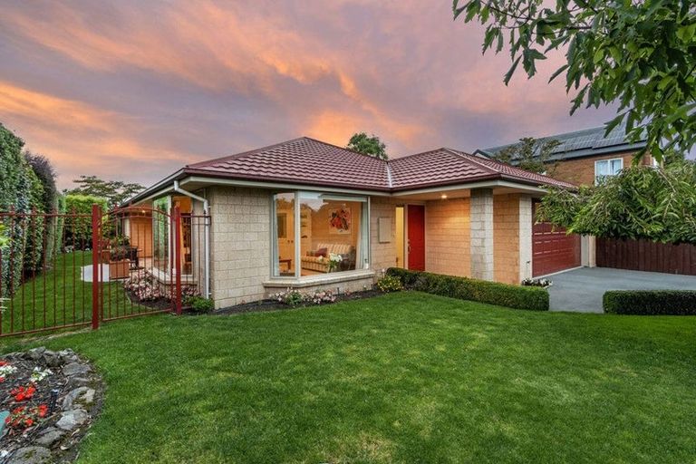 Photo of property in 8 Konini Street, Riccarton, Christchurch, 8041