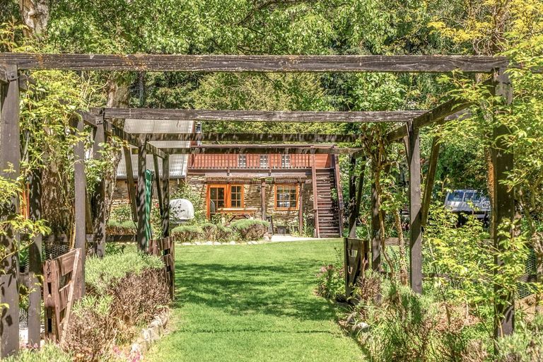 Photo of property in 426 Aubrey Road, Wanaka, 9305