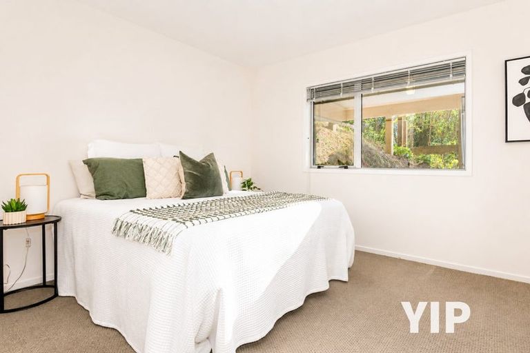 Photo of property in 41 Dress Circle, Newlands, Wellington, 6037