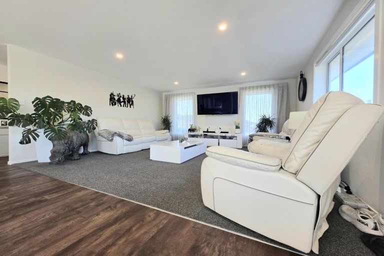 Photo of property in 15 Royal Oak Crescent, Holmes Hill, Oamaru, 9401