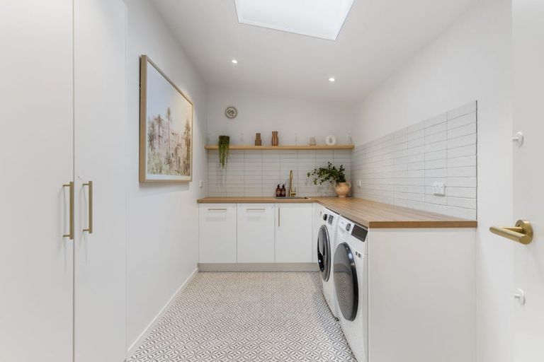 Photo of property in 15 Albert Road, Devonport, Auckland, 0624