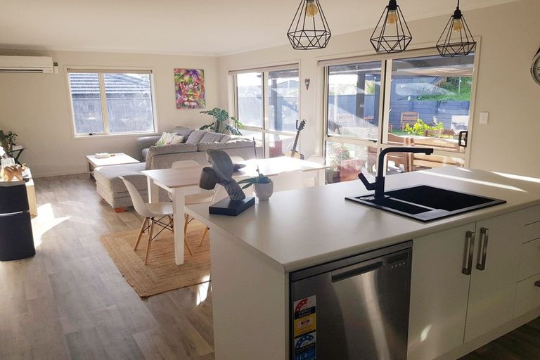 Photo of property in 15 Magnolia Crescent, Tawhero, Whanganui, 4501