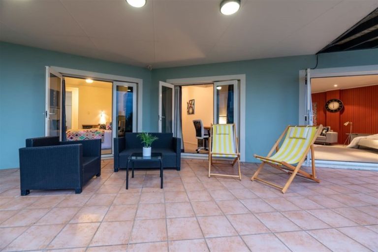 Photo of property in 13 Norwood Road, Bayswater, Auckland, 0622