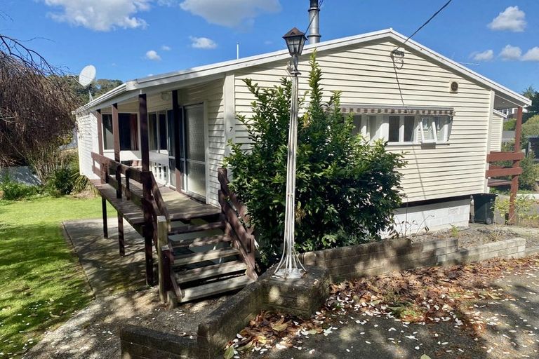 Photo of property in 7 Puflett Road, Havelock North, 4130
