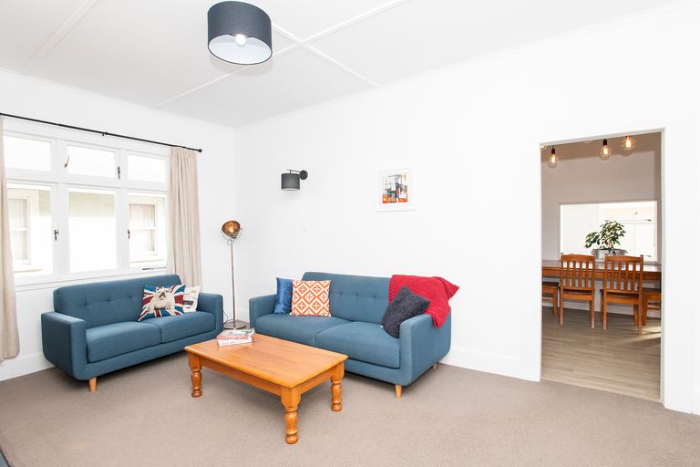 Photo of property in 33 Carnarvon Street, Gisborne, 4010