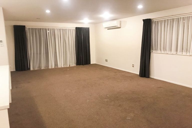 Photo of property in 386 Ormiston Road, Flat Bush, Auckland, 2019