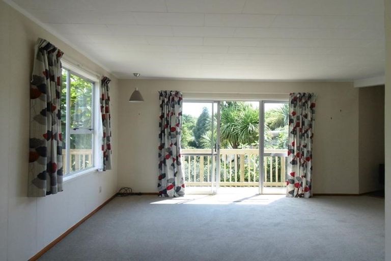 Photo of property in 2/65 Alexander Avenue, Torbay, Auckland, 0630