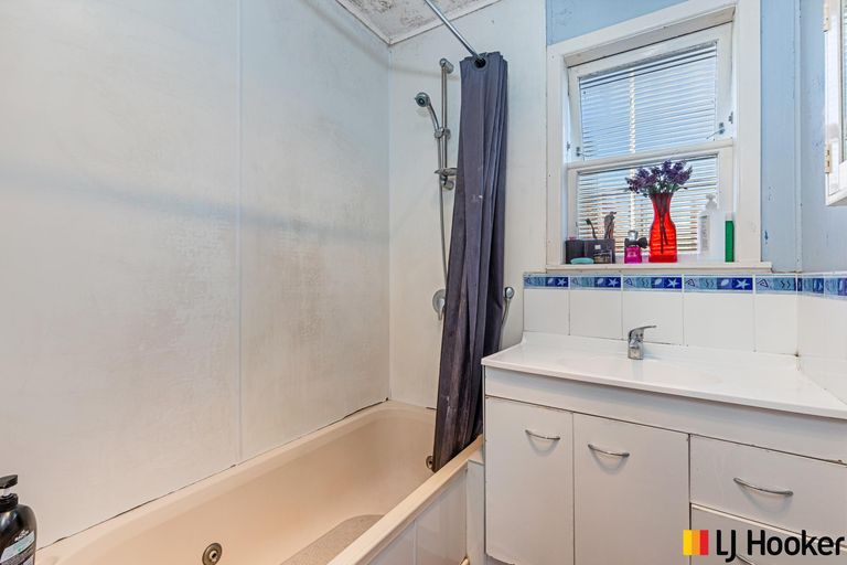 Photo of property in 8 Royal Arch Place, Rosehill, Papakura, 2113