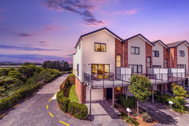 Photo of property in St Claire Village, 214/172 Mcleod Road, Te Atatu South, Auckland, 0610