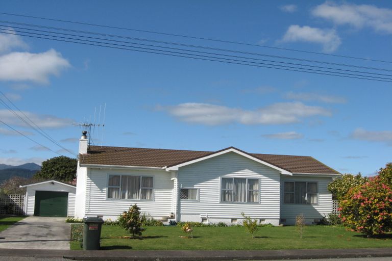 Photo of property in 22 George Street, Levin, 5510
